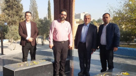 زیارت قبور مطهر شهدای دانشکده فنی و حرفه ای دکتر شریعتی ،به مناسبت هفته بسیج توسط شهردار ناحیه مهندس وجدانی